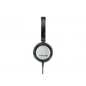 Beyerdynamic DTX 501 P Lightweight Portable Headphone - Black May 2018 - 2 Beyerdynamic DTX 501 P Lightweight Portable Headphone - Black - 2