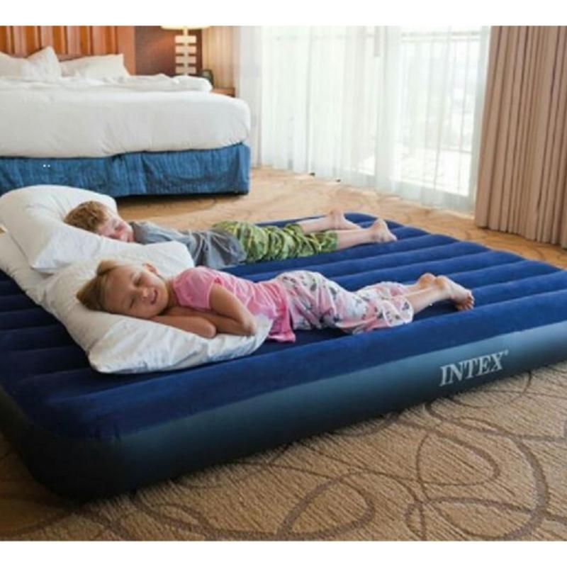 Intex Queen Mattress with Manual Pump & Pillows Set + Baterry Pump